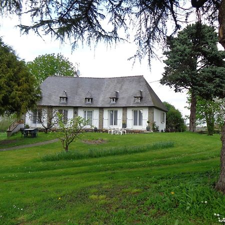 Chambre D'Hote Bed & Breakfast Pontorson Exterior photo